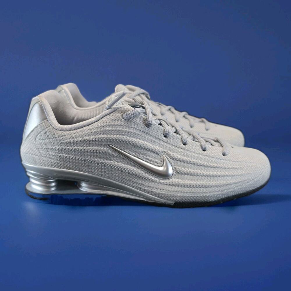 Size 7.5 - Nike Shox Z Metallic Silver W